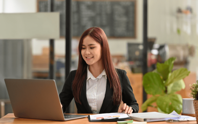 Artificial intelligence In The Workplace : Benefits & Examples 3 Administrative Jobs with ai